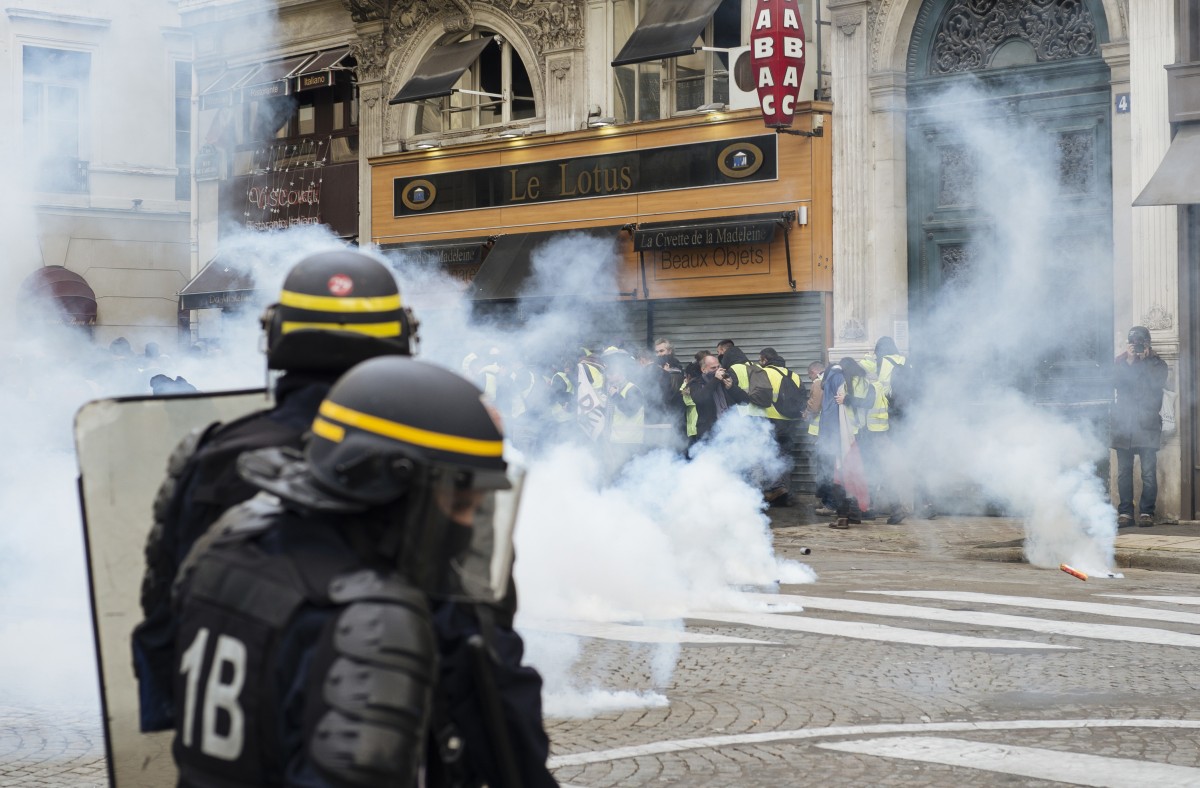 Wieder Festnahmen bei Protesten der Gelbwesten in Frankreich