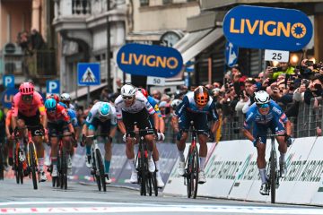 Radsport / Mailand-Sanremo: Philipsen feiert monumentalen Sieg, Pogacar 3. 