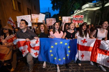 Georgien / Massenproteste gegen Agentengesetz der Regierung in Tiflis