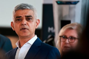 Kommunalwahlen in Großbritannien / Londons Bürgermeister Khan wiedergewählt – Herbe Verluste für Tories