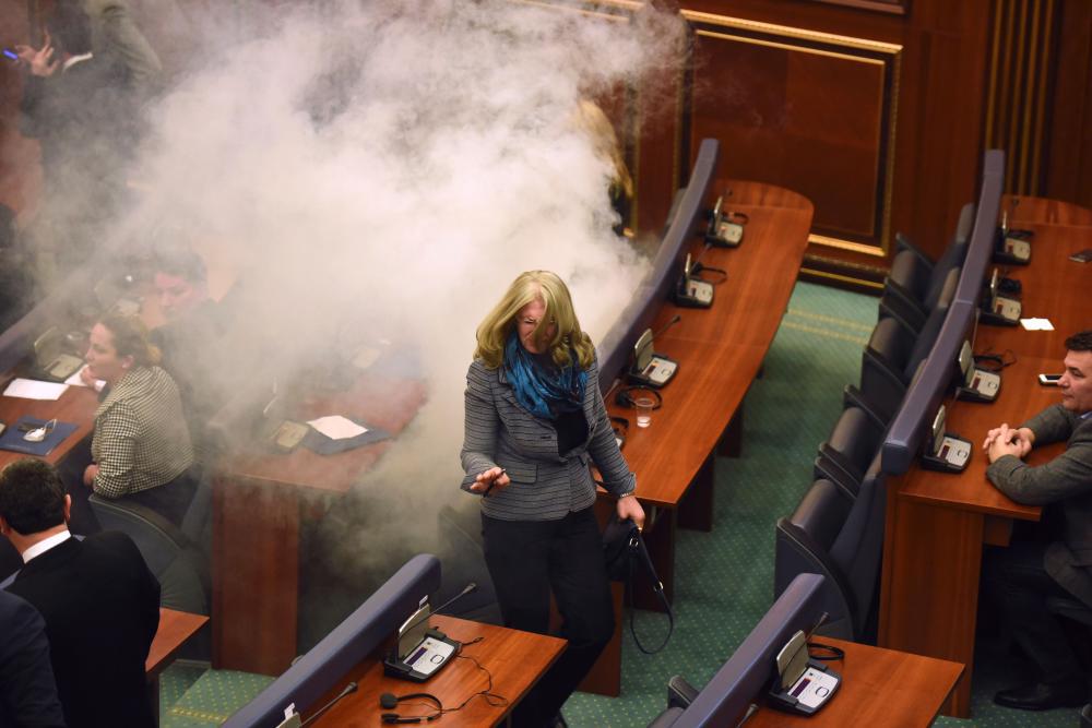 Tränengas im Parlament